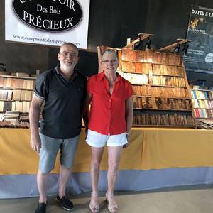Le COMPTOIR DES BOIS PRÉCIEUX sera présent au salon de NEGREPELISSE les 24 &25 juin 
Voilà installation terminée on vous attends 
 N’´hésitez pas à partager ma page et le site 😉
www.comptoirdesboisprecieux.com
#comptoirdesboisprecieux#bois#coutellerie#boiscoutellerie#couteau#couteaux#metiersdart#bijouxcreateur#bijouxenbois#bijouxfaitmain#bijouxmadeinfrance#coupechouxcustom#boisprecieux#boisprécieux#boisprecieuxcollection##bois#couteaux#manchecouteaubois#boisstabilisé#knives